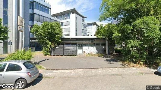Gewerbeflächen zur Miete i Frankfurt Nieder-Eschbach – Foto von Google Street View