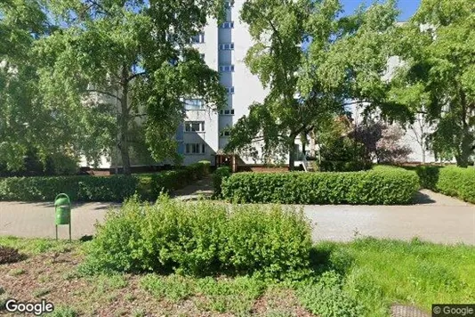 Bedrijfsruimtes te huur i Location is not specified - Foto uit Google Street View