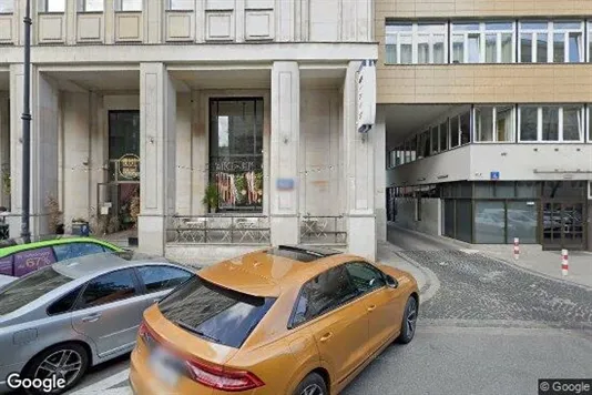 Bedrijfsruimtes te huur i Location is not specified - Foto uit Google Street View