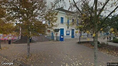 Commercial properties for rent in Évry - Photo from Google Street View