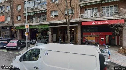 Bedrijfsruimtes te huur i Madrid Tetuán - Foto uit Google Street View