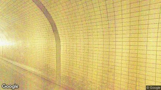 Gewerbeflächen zur Miete i Warschau Śródmieście – Foto von Google Street View