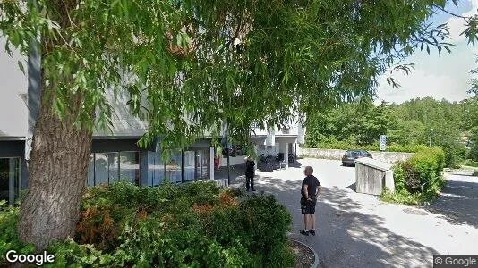 Office spaces for rent i Salem - Photo from Google Street View