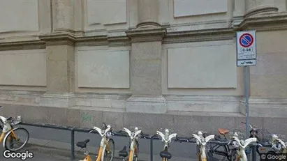 Bedrijfsruimtes te huur in Milaan Zona 1 - Centro storico - Foto uit Google Street View
