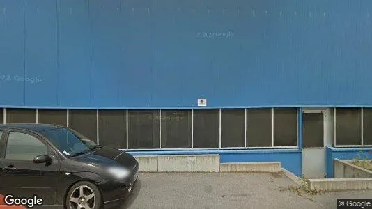Commercial properties for rent i Plan-les-Ouates - Photo from Google Street View