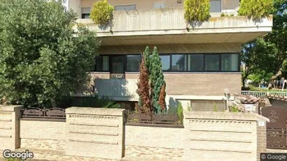 Bedrijfsruimtes te huur in Roseto degli Abruzzi - Foto uit Google Street View