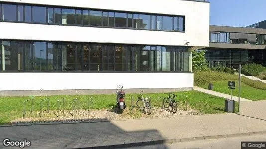 Bedrijfsruimtes te huur i Location is not specified - Foto uit Google Street View
