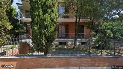 Commercial properties for rent in Roma Municipio IX – EUR - Photo from Google Street View