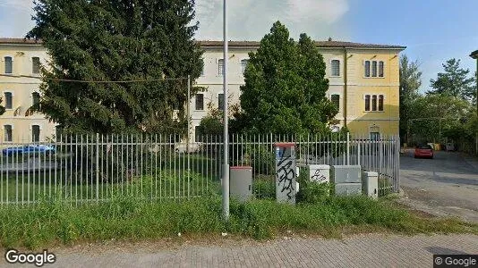 Bedrijfsruimtes te huur i Rozzano - Foto uit Google Street View