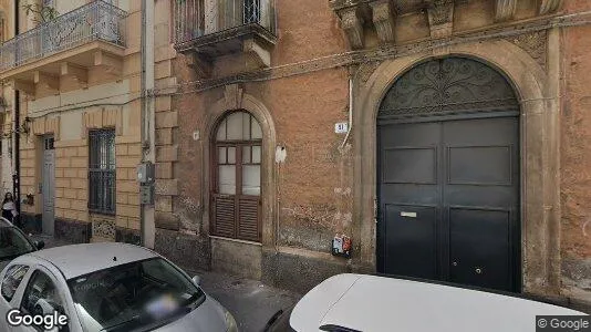Bedrijfsruimtes te huur i Catania - Foto uit Google Street View
