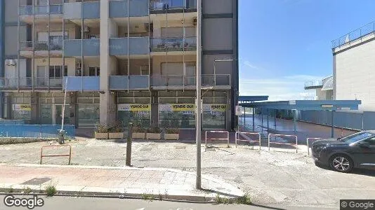 Bedrijfsruimtes te huur i Taranto - Foto uit Google Street View