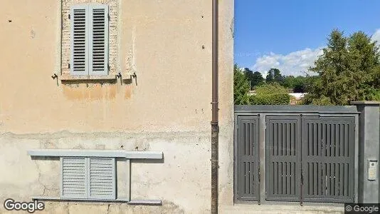 Office spaces for rent i Erba - Photo from Google Street View