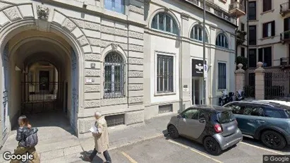 Bedrijfsruimtes te huur in Milaan Zona 1 - Centro storico - Foto uit Google Street View