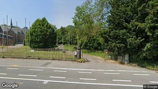 Bedrijfsruimtes te huur i Lessen - Foto uit Google Street View