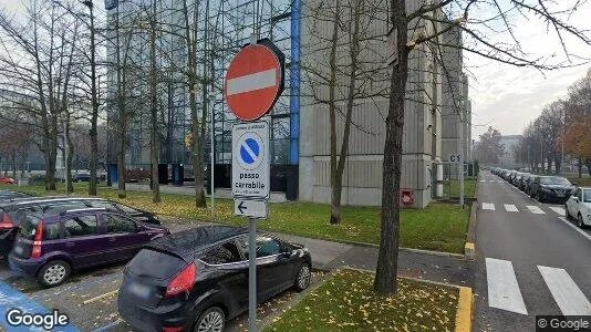 Bedrijfsruimtes te huur i Assago - Foto uit Google Street View
