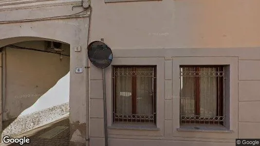 Bedrijfsruimtes te huur i Arese - Foto uit Google Street View
