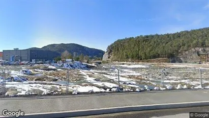Gewerbeflächen zur Miete in Os – Foto von Google Street View