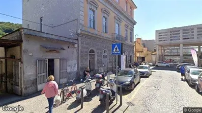 Gewerbeflächen zur Miete in Pianura – Foto von Google Street View