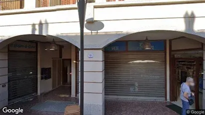 Bedrijfsruimtes te huur in Arese - Foto uit Google Street View