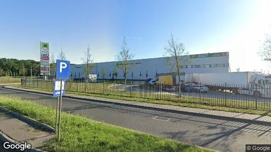 Værkstedslokaler til leje i Ştefăneştii de Jos - Foto fra Google Street View