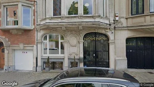 Gewerbeflächen zur Miete i Brüssel Etterbeek – Foto von Google Street View
