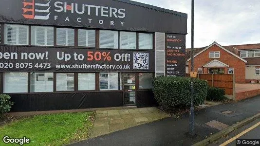 Bedrijfsruimtes te huur i Chessington - Surrey - Foto uit Google Street View