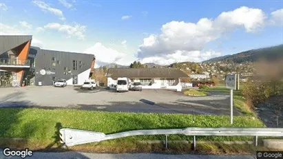 Lokaler til salg i Naustdal - Foto fra Google Street View