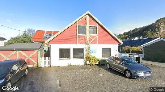 Bedrijfsruimtes te koop i Flora - Foto uit Google Street View