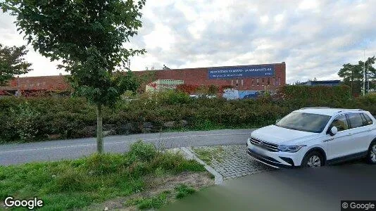Lager zur Miete i Helsinki Läntinen – Foto von Google Street View