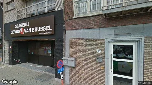 Commercial properties for sale i Niel - Photo from Google Street View