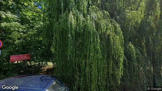 Gewerbeflächen zur Miete i Warschau Włochy – Foto von Google Street View