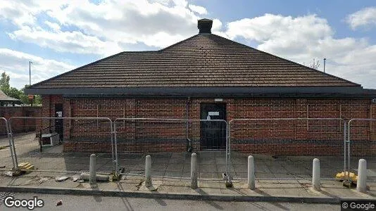 Verkstedhaller til salgs i Chichester - West Sussex – Bilde fra Google Street View