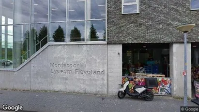 Gewerbeflächen zur Miete in Almere – Foto von Google Street View