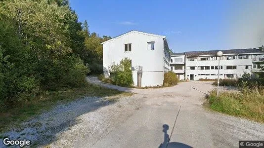 Bedrijfsruimtes te koop i Hitra - Foto uit Google Street View