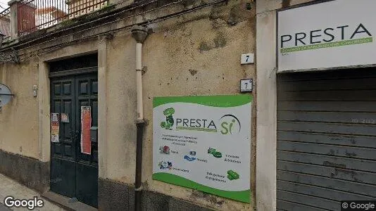 Bedrijfsruimtes te koop i Aci Catena - Foto uit Google Street View