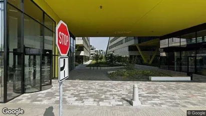 Bedrijfsruimtes te huur in Location is not specified - Foto uit Google Street View