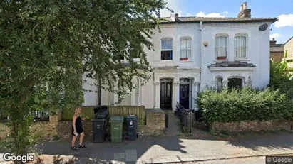 Bedrijfsruimtes te huur in London SW6 - Foto uit Google Street View