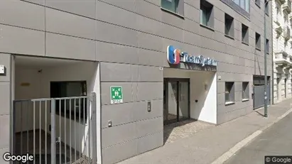 Bedrijfsruimtes te huur in Milaan Zona 2 - Stazione Centrale, Gorla, Turro, Greco, Crescenzago - Foto uit Google Street View