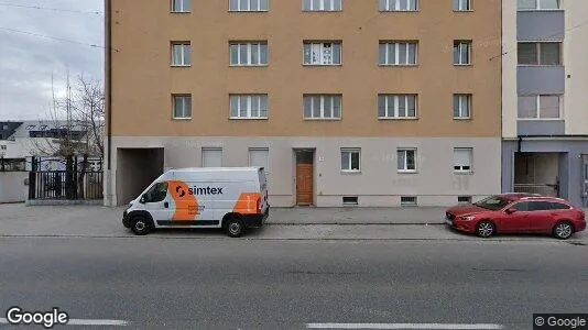 Bedrijfsruimtes te koop i Leonding - Foto uit Google Street View