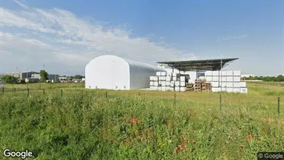 Bedrijfsruimtes te huur in Senec - Foto uit Google Street View