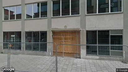 Gewerbeflächen zur Miete in Hammarbyhamnen – Foto von Google Street View Gewerbeflächen zur Miete in Hammarbyhamnen – Foto von Google Street View