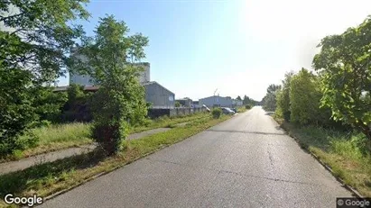Företagslokaler för uthyrning i Senec – Foto från Google Street View