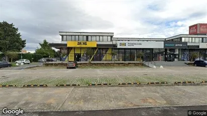 Bedrijfsruimtes te huur in Koper - Foto uit Google Street View