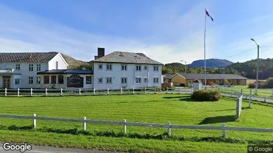 Bedrijfsruimtes te koop i Bjugn - Foto uit Google Street View