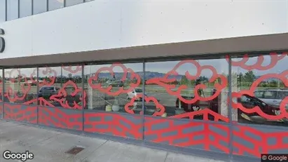 Kontorslokaler för uthyrning i Reykjavík Háaleiti – Foto från Google Street View