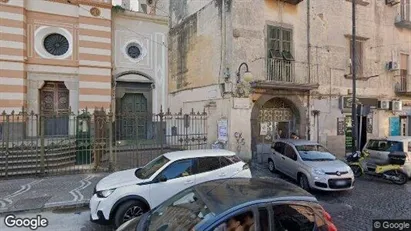 Gewerbeflächen zur Miete in Neapel Municipalità 6 – Foto von Google Street View
