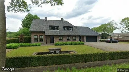 Bedrijfsruimtes te huur in Gemert-Bakel - Foto uit Google Street View