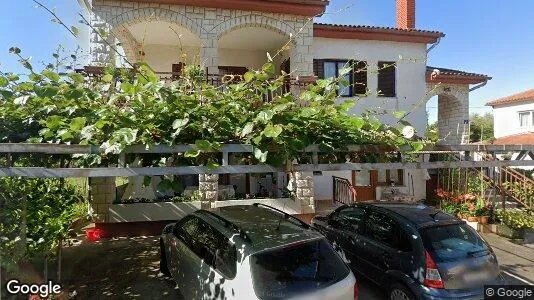 Bedrijfsruimtes te koop i Umag - Foto uit Google Street View