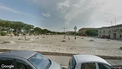 Bedrijfsruimtes te koop in Għajnsielem - Foto uit Google Street View