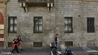Bedrijfsruimtes te huur in Milaan Zona 1 - Centro storico - Foto uit Google Street View